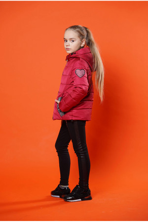 Демісезонна куртка для дівчинки вишневого кольору