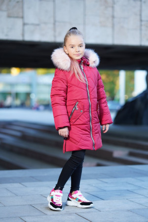 Подовжена зимова куртка для дівчаток вишневого кольору